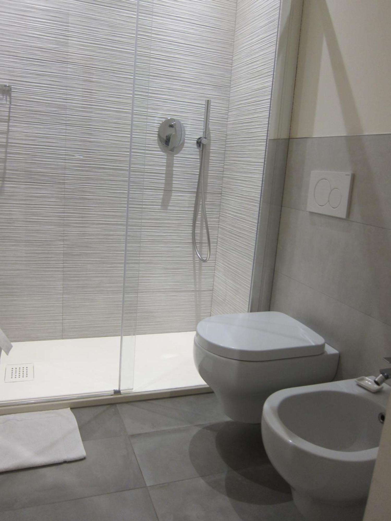 A Casa Di Enrico E Luzme Bed & Breakfast Florence Exterior photo